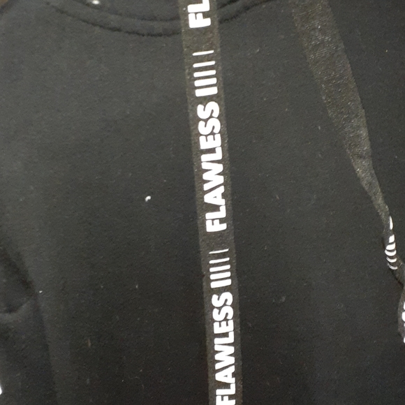 Black hoodie - Picture 5 of 6